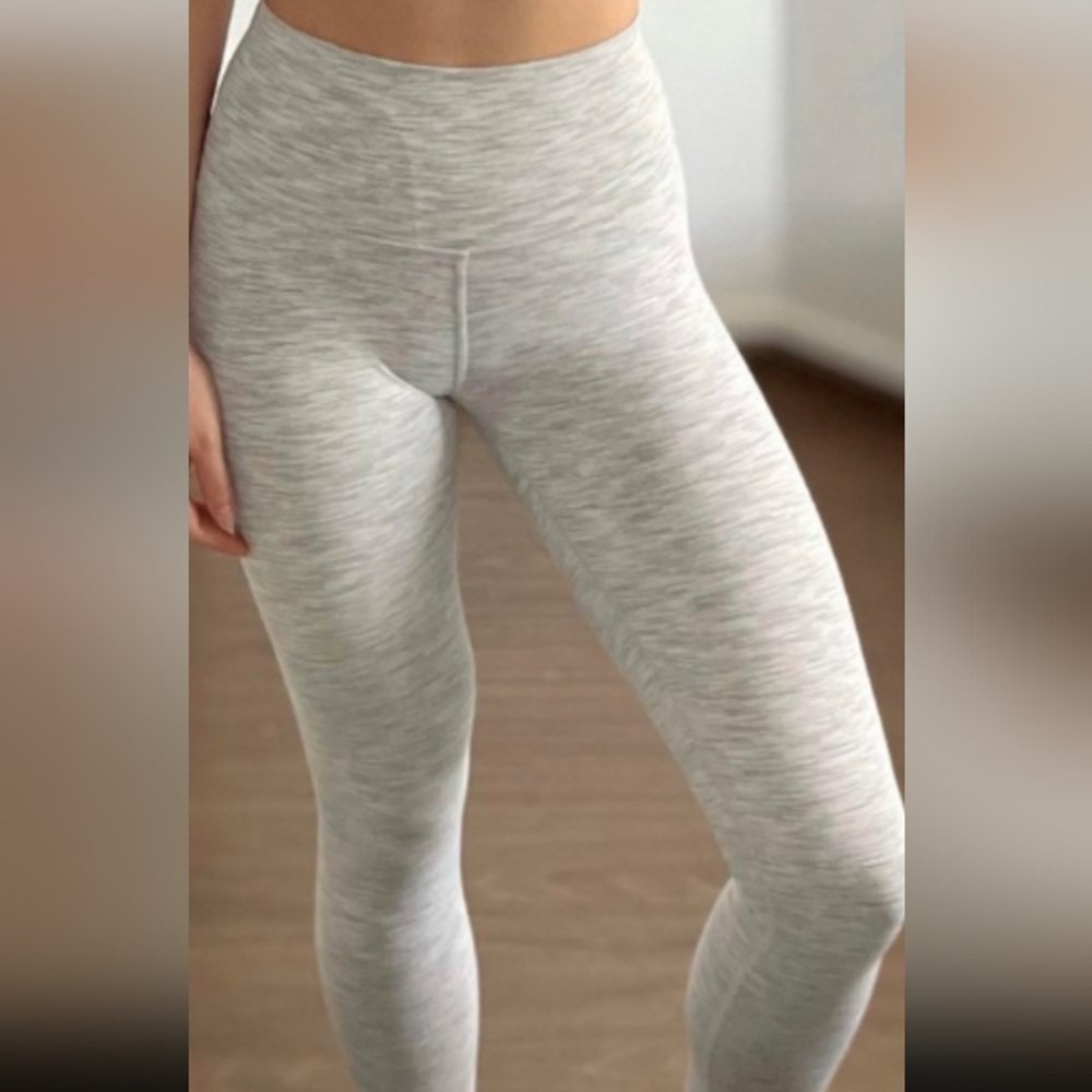 NWOT!!! 🍋 LULULEMON 🍋 Align 25"  Size 6